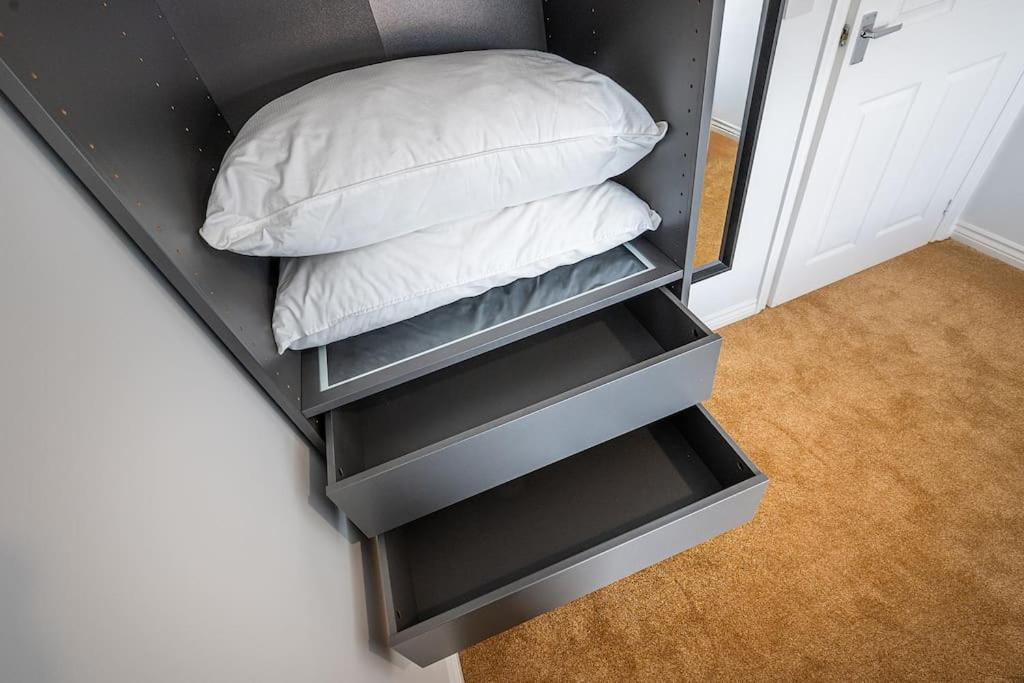 Reading 2-Bed Apartment & Parking Dış mekan fotoğraf